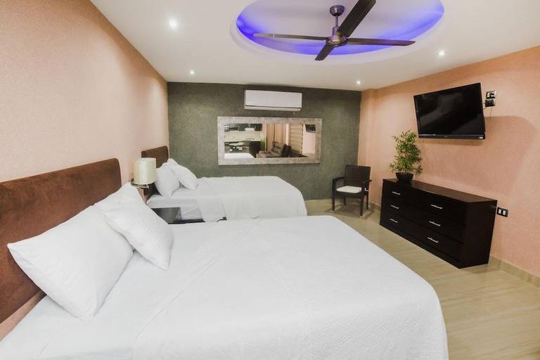 Bedroom 3, Hotel & Suites Country Valladolid, Valladolid