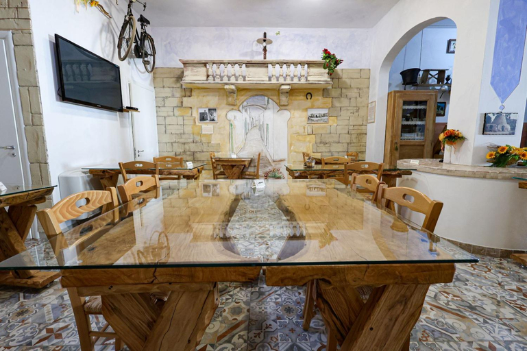 Others 4, Antico Borgo Marchese, Lecce