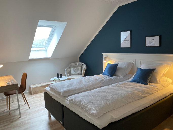 Bedroom 2, Nyopført luksusværelse i naturskønne og rolige omgivelser, Tønder