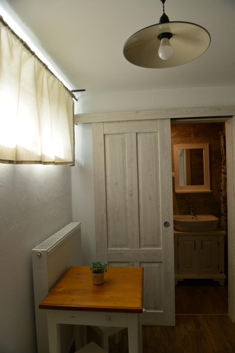 Bathroom 3, Hostel Hildegarden, Tolmin