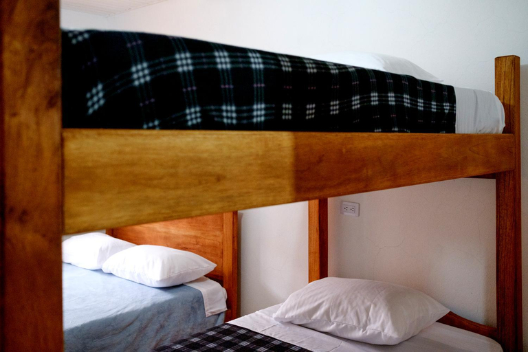 Bedroom 2, CAFE RACER HOSTEL, Jardín