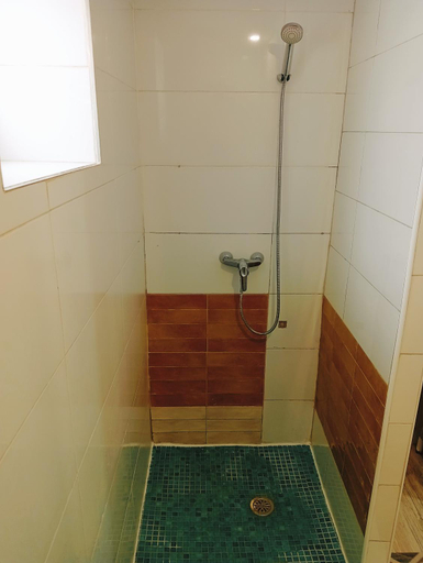 Bathroom 2, Habitaciones Casa Santander Playa Valdenoja, Cantabria