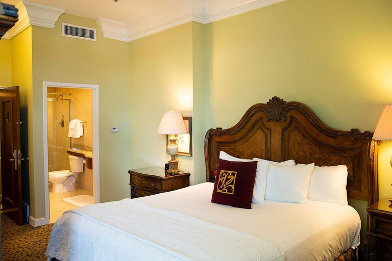 Bedroom 2, The Blennerhassett Hotel, Wood