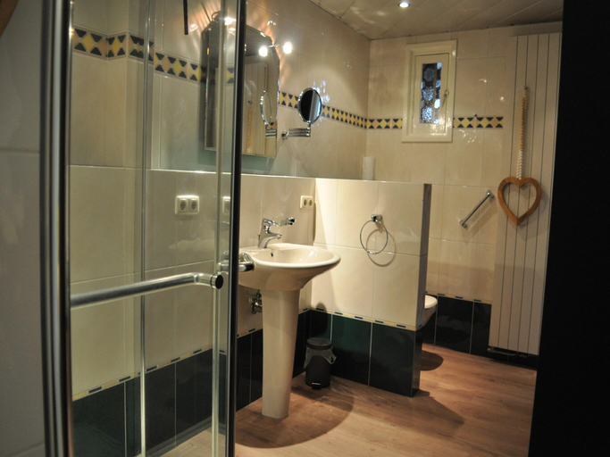 Bathroom 4, Country House in Leende near Leenderbos Forest, Heeze-Leende