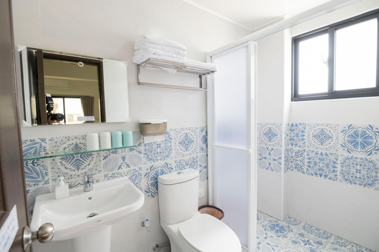 Bathroom, Memory In Water, Penghu