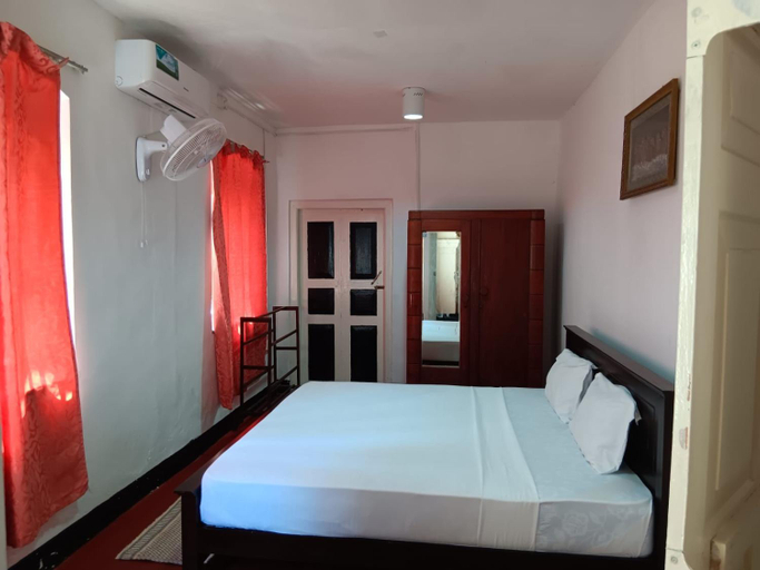 Bedroom 2, Shire Heaven Villa, Bentota
