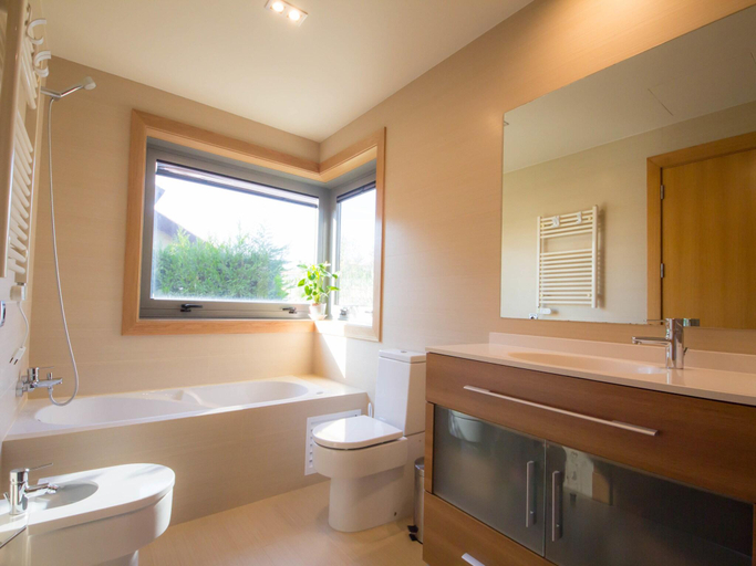 Bathroom 4, Villa in Sanxenxo with Sea View Pool, Pontevedra