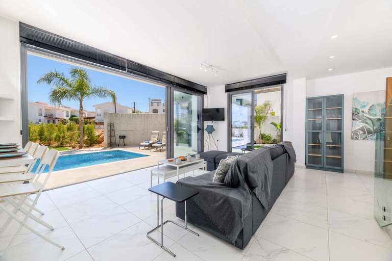 Others 5, By The Beach - Royal Sapphire Villa