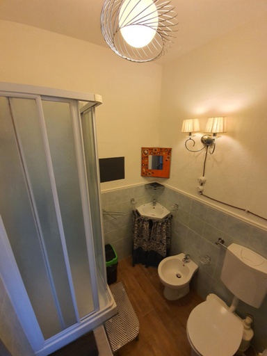 Bathroom 3, Il Palazzo delle Rondini, L'Aquila