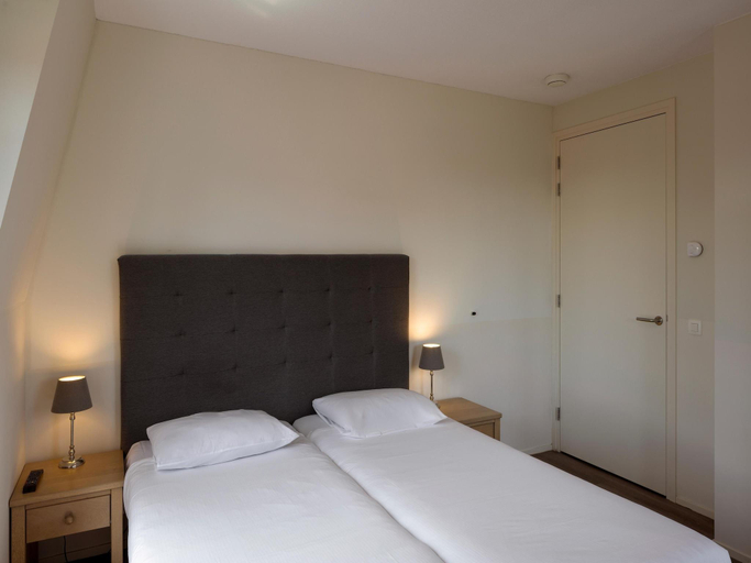 Bedroom 2, Apartment in Domburg near the Beach, Veere