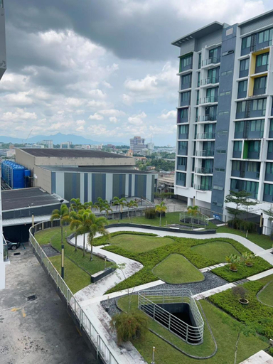 Others 5, Vivacity Megamall Jazz 1 ,2-8 pax , 3BR , Kuching