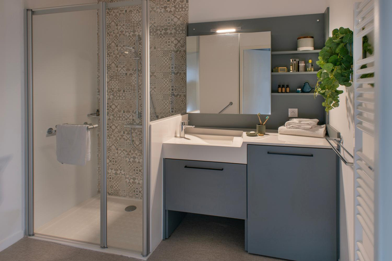 Bathroom 5, Domitys Calandra, Seine-Saint-Denis
