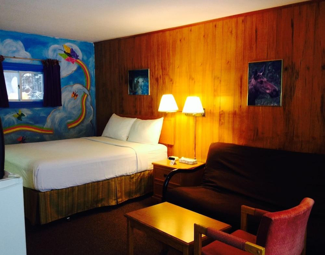 2, Algonquin Motel, Parry Sound