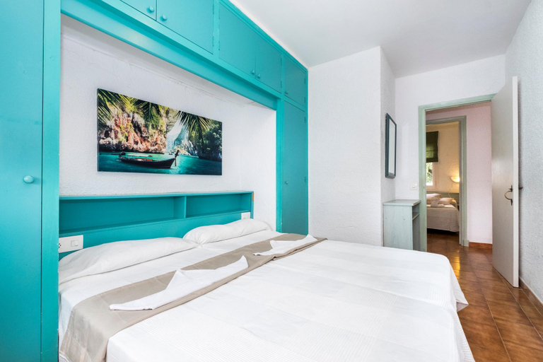 Bedroom, Playa Parc Apartments, Baleares