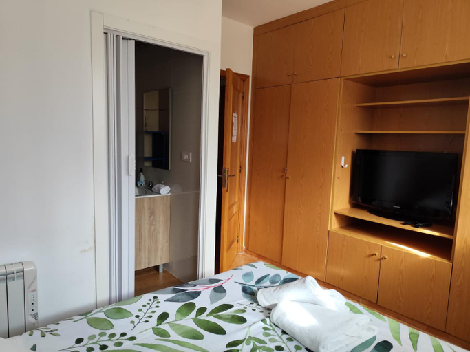 Others 4, Apartamento y Habitaciones El Colmenar, Madrid
