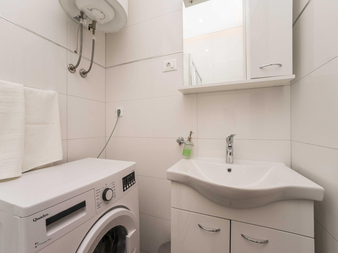 Bathroom 3, Apartments Maza - Studio Apartment Roberta, Zadar
