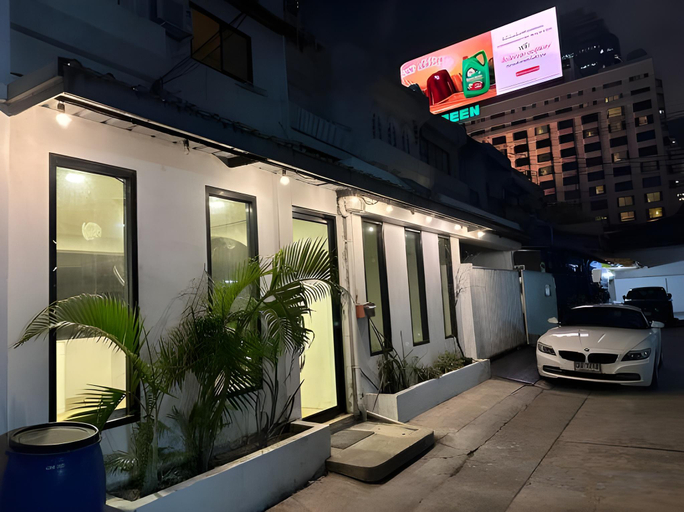 Exterior & Views, The cute silom hostel, Bang Rak