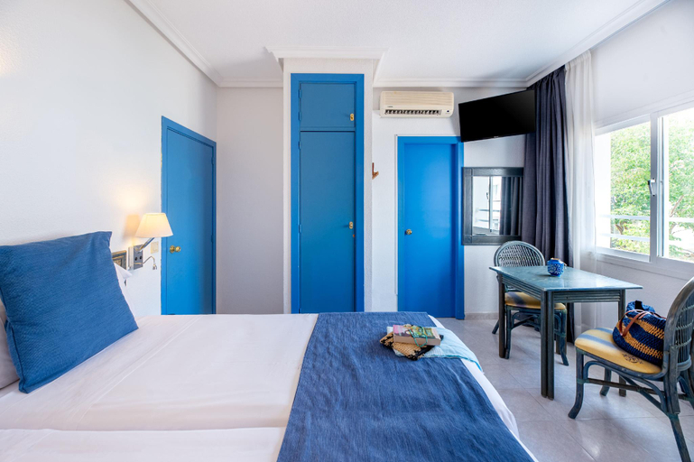 Bedroom 2, Aparthotel Vibra del Mar - Adults only, Baleares