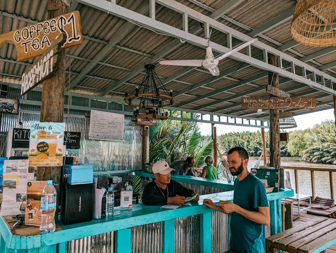 Food & Drinks 4, Funky Moon Kampot, Kampot
