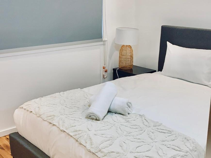 Bedroom, St Marys Affordable 5 Br cozy House, Penrith - East