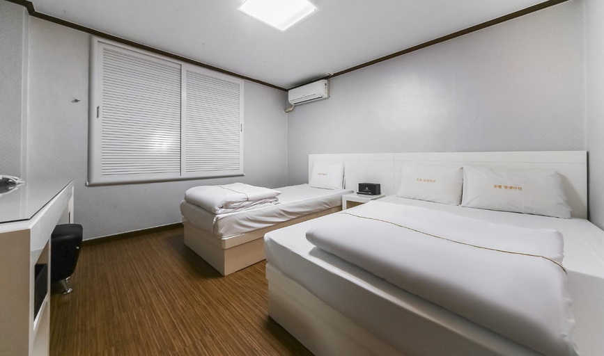 Bedroom 2, Hotel Valentine Gyeongju, Gyeongju