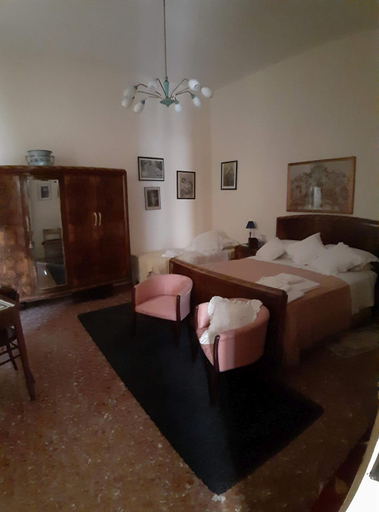 Others 5, La casa di Zia Mimina, Pescara