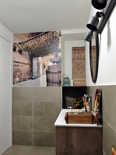Bathroom 2, Stanza Allegra Soave, Verona