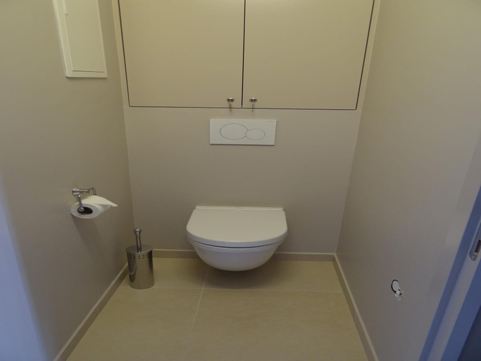 Bathroom 3, Nieuwpoort-Bad Apartments, West-Vlaanderen