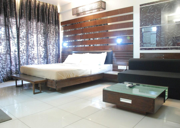 Bedroom 2, Hotel Samrat, Kolhapur, Kolhapur