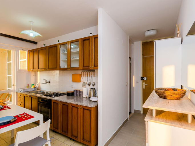 Others 5, bedroom apartment with balcony, Dubrovnik