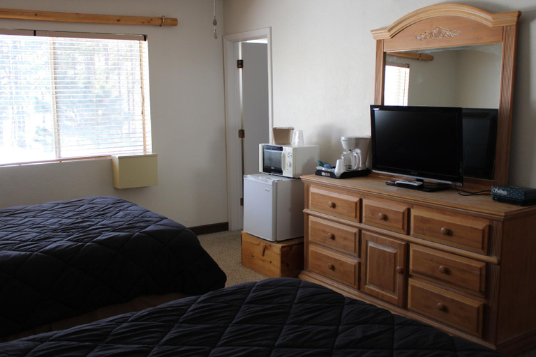 Bedroom 2, Edelweiss Resort and Restaurant, Apache