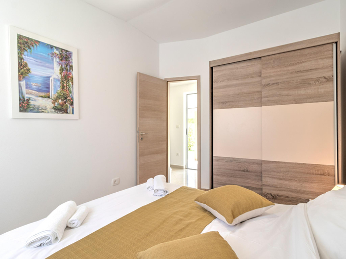 Bedroom 2, Holiday Home in Banjole near Pula Beach, Medulin