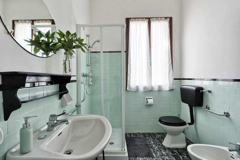 Bathroom 3, River Venice, Venezia