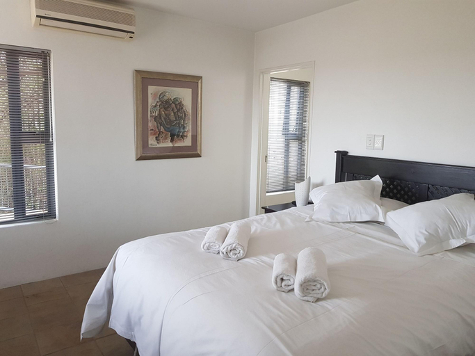 Bedroom 2, Orangerie Guest House, City of Johannesburg