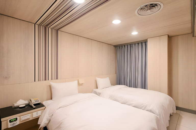 Bedroom 3, Duke Business Hotel, Taoyuan