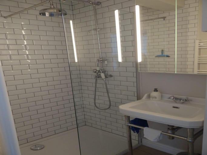 Bathroom, Studio in Nieuwpoort with Stunning Sea View, West-Vlaanderen