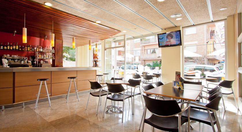 Food & Drinks 5, AQUA Hotel Nostre Mar Apartaments, Barcelona
