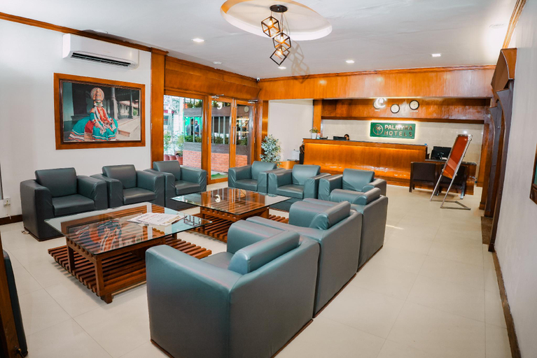 Public Area, Hotel Palmyra Grand Inn, Ernakulam