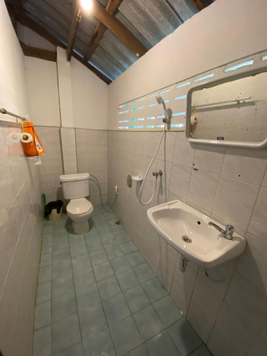 Bathroom 3, Pankabay Resort, Palian
