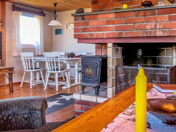 Food & Drinks 4, person holiday home in lyngdal-By Traum, Lyngdal