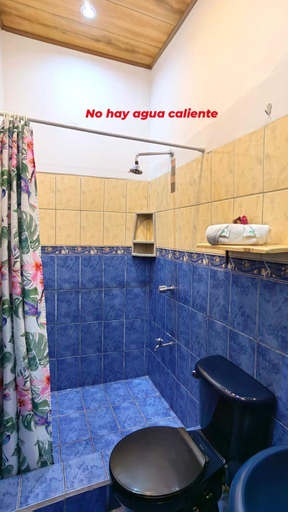 Bathroom 2, Casa Victoria, Puntarenas