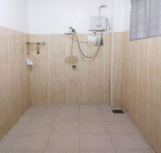 Bathroom 3, Palompon / Kalanggaman, Liezel's B&B, Palompon