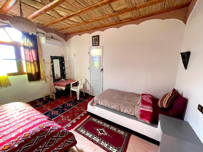 Others 4, Auberge oued dades, Ouarzazate