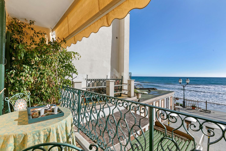 Others 3, B&B Da Giueli Rooms On The Seafront, Savona