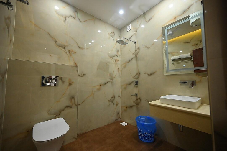 Bathroom, ROYAL MANSION, Muzaffarpur