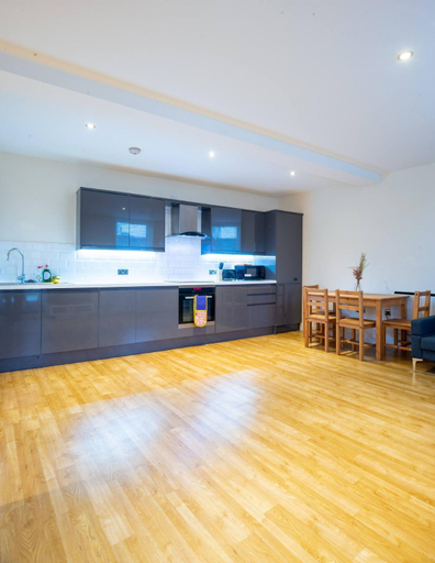 Others 2, Charlotte House: Central 2BR 2BATH Retreat – Sleeps 6, Suffolk