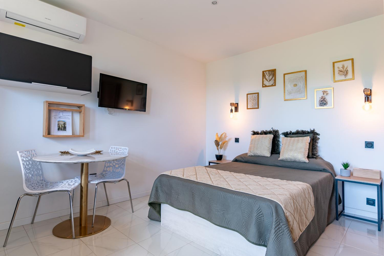Bedroom 3, Les Pierres De La Massane, Pyrénées-Orientales