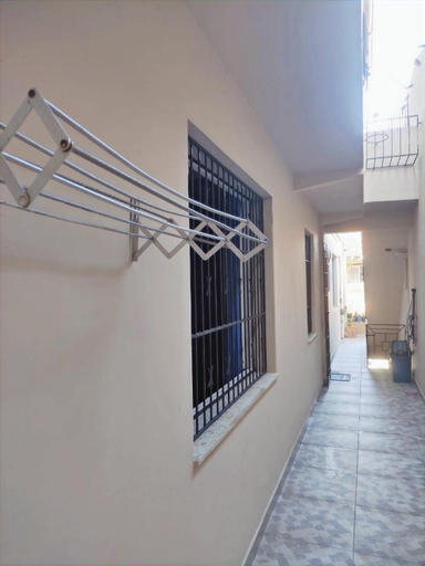 Others 5, Casa Monjardim, Vitoria