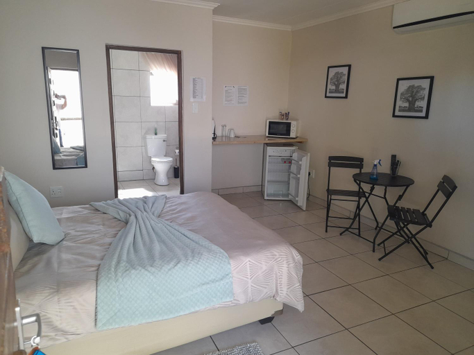 Bedroom 2, Eden Chalets, Windhoek Rural