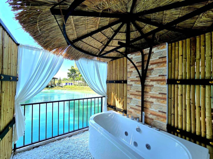 Bathroom, SkyBird Lake View Resort Khaoyai, Pak Chong